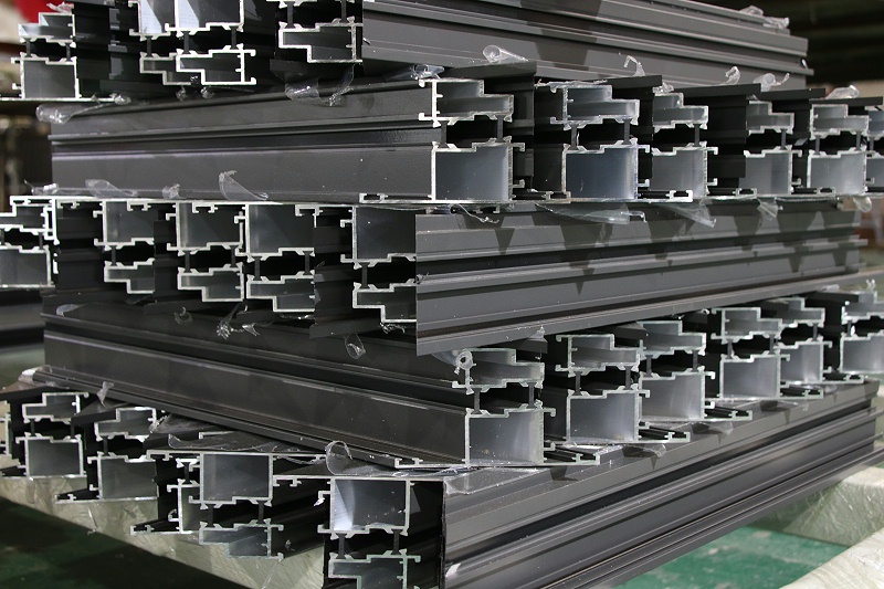 樓上樓高端門窗-樓上樓門窗怎么樣？可以定制鋁門窗嗎？