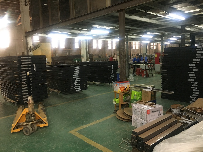 老公非要購(gòu)買(mǎi)這家門(mén)窗廠的鋁合金門(mén)窗，看到實(shí)物我閉嘴了！