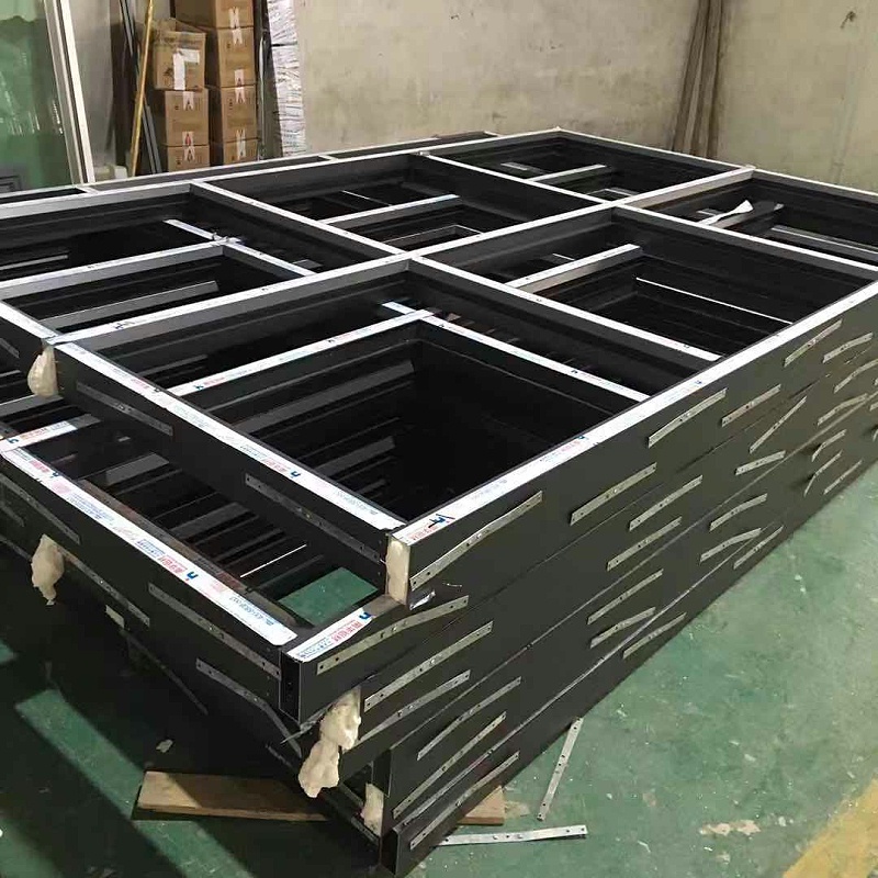 嚴(yán)嚴(yán)冬日里選擇保暖的鋁木復(fù)合門(mén)窗有多重要？