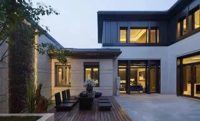 真正懂門窗的人，家里都在用這種鋁合金門窗！