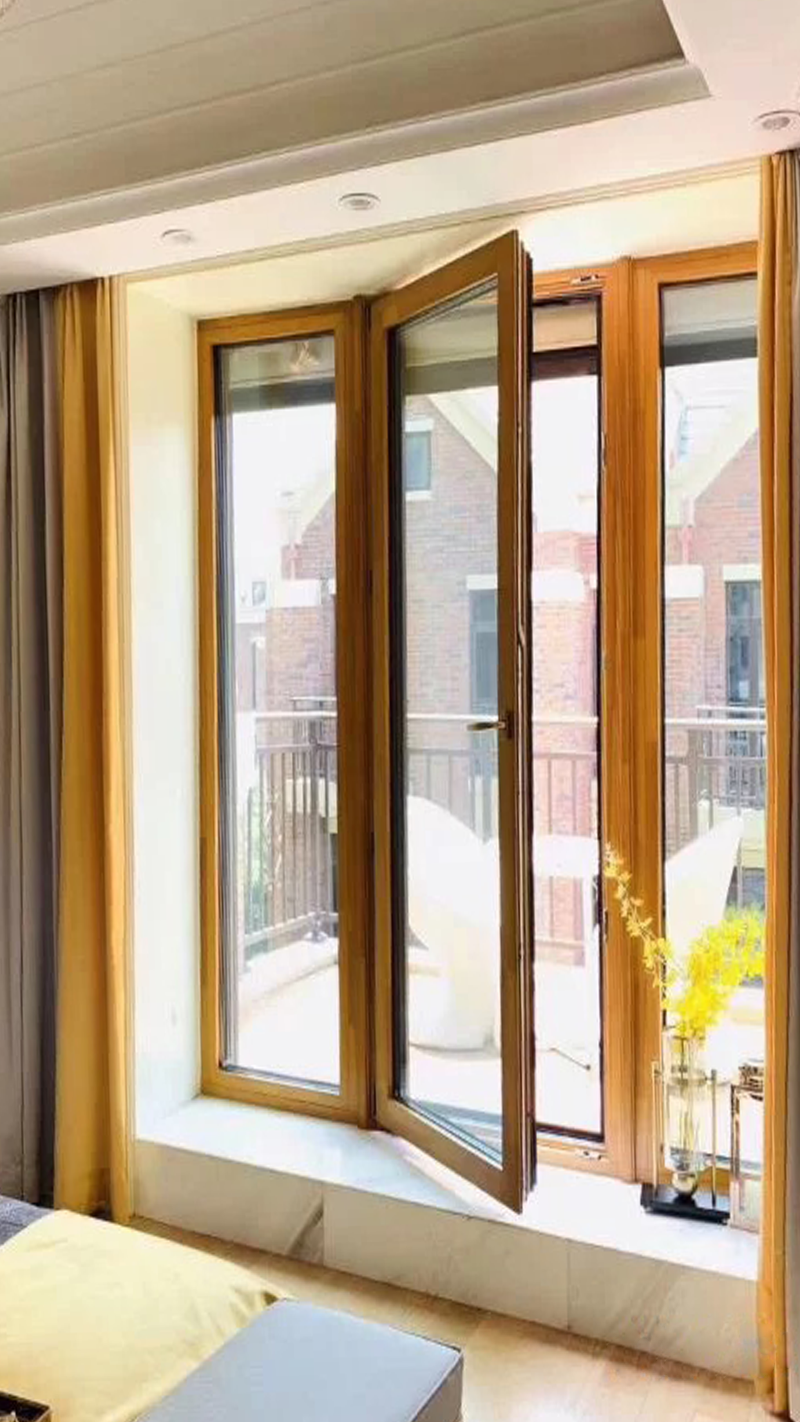 別再嫌這款鋁木復(fù)合門(mén)窗貴啦，用起來(lái)它真的物超所值！
