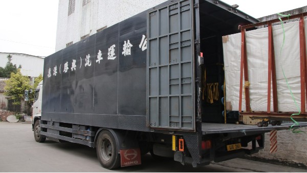 佛山哪個(gè)門窗廠家做工程門窗做得好？-樓上樓門窗