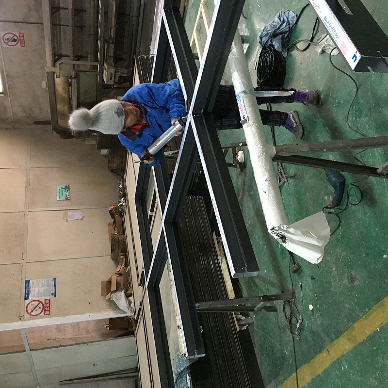 堪比美的暖風(fēng)機(jī)的鋁木復(fù)合門窗，助你輕松抵御寒冬！