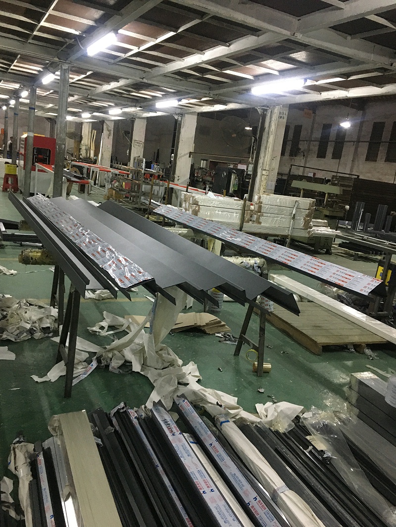 好氣哦！隔壁家居然花350元就買到了高端斷橋鋁合金門窗？