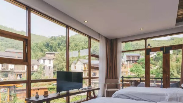 佛山高端鋁木系統(tǒng)門(mén)窗哪家門(mén)窗定制廠家的好？